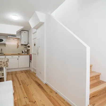 Little Duplex In Alfama Apartment *